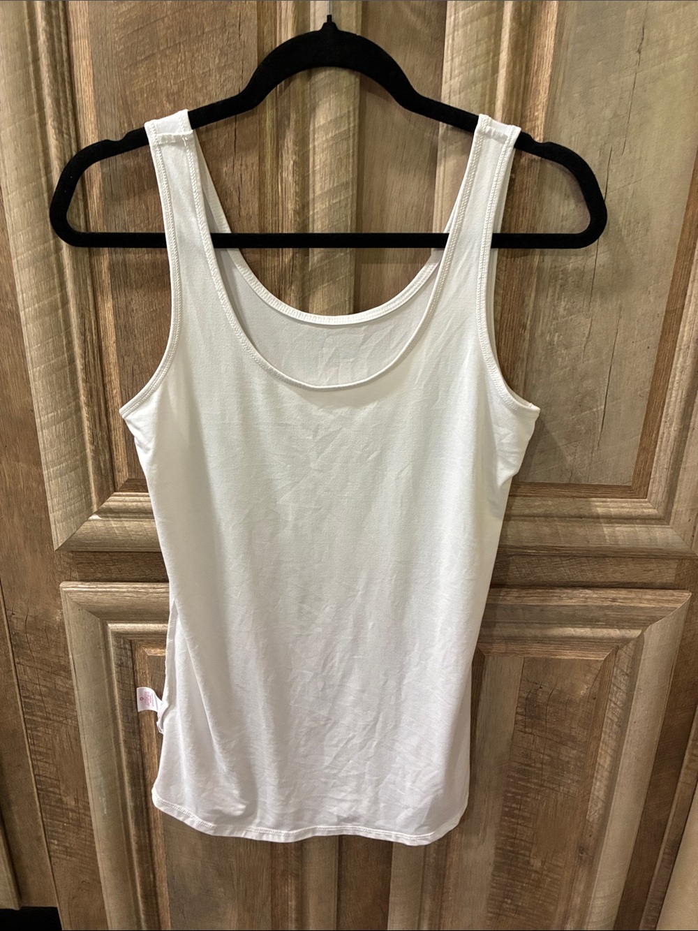 No Boundaries White Scoop Neck Tank Top - Picture 9 of 9